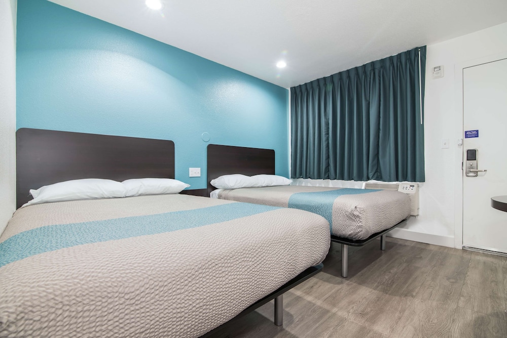 Motel6 Moreno Valley, CA - Perris 23/39