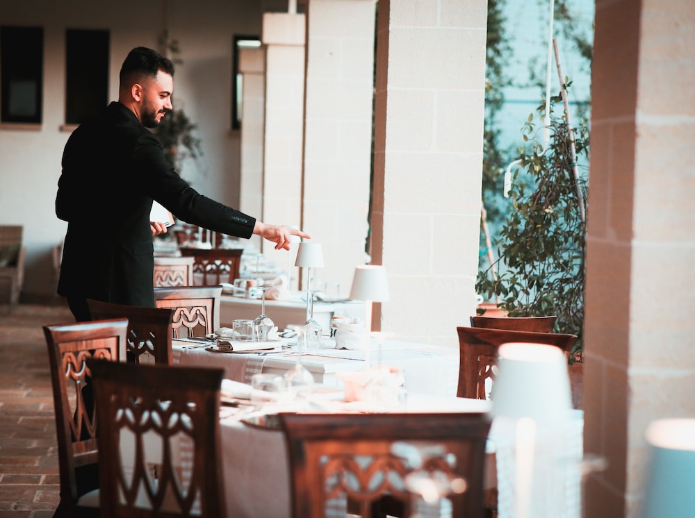 restaurant cafeteria