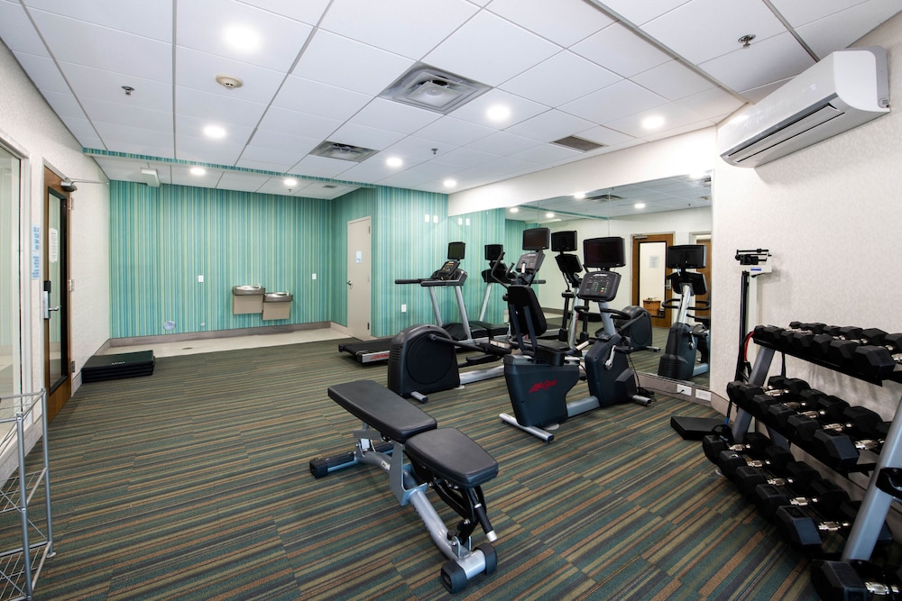 Holiday Inn Express Hotel And Suites Kansas City Grandview 45/64