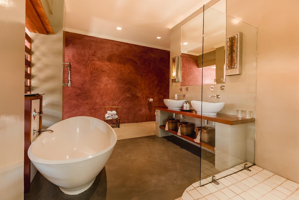 Singa Town Lodge 51/58