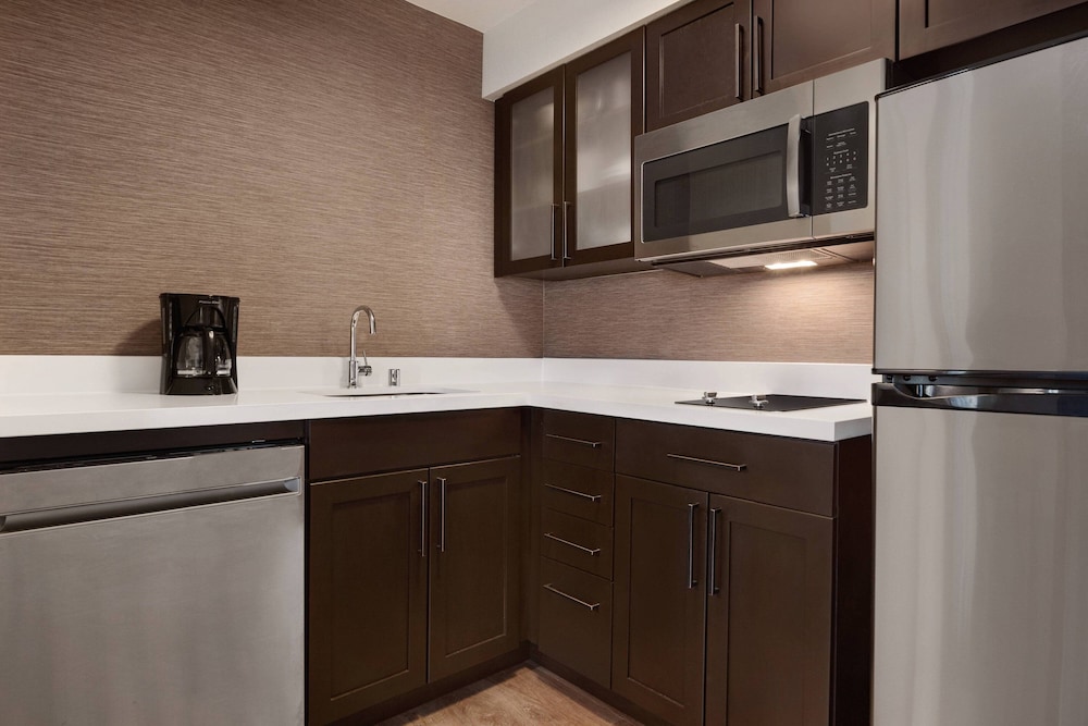 Residence Inn Sacramento Folsom 24/25