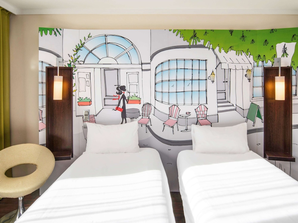 Ibis Styles Evry Cathedrale 10/48