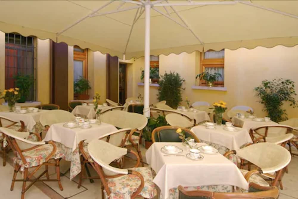 Hotel Ca Marinella 44/53