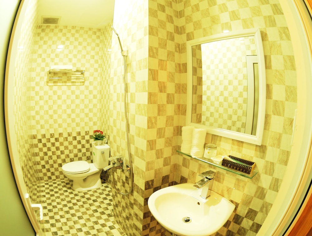 Dalat Flower Hotel 63/72