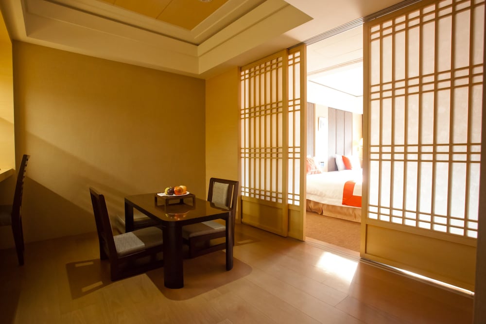 Sun Moon Lake Hotel 55/74