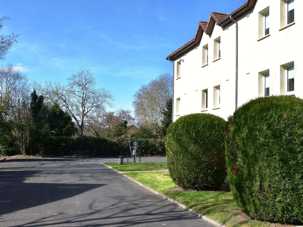 Ibis Nevers 55/63
