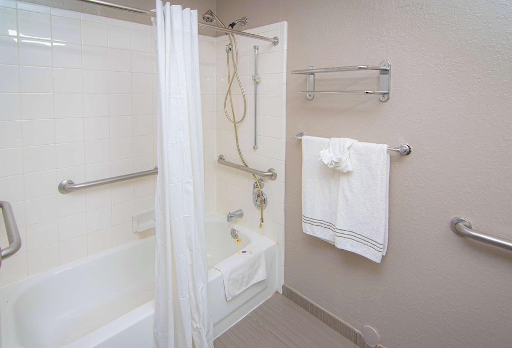 Studio 6 Extended Stay - Coral Springs, FL - Fort Lauderdale 56/60