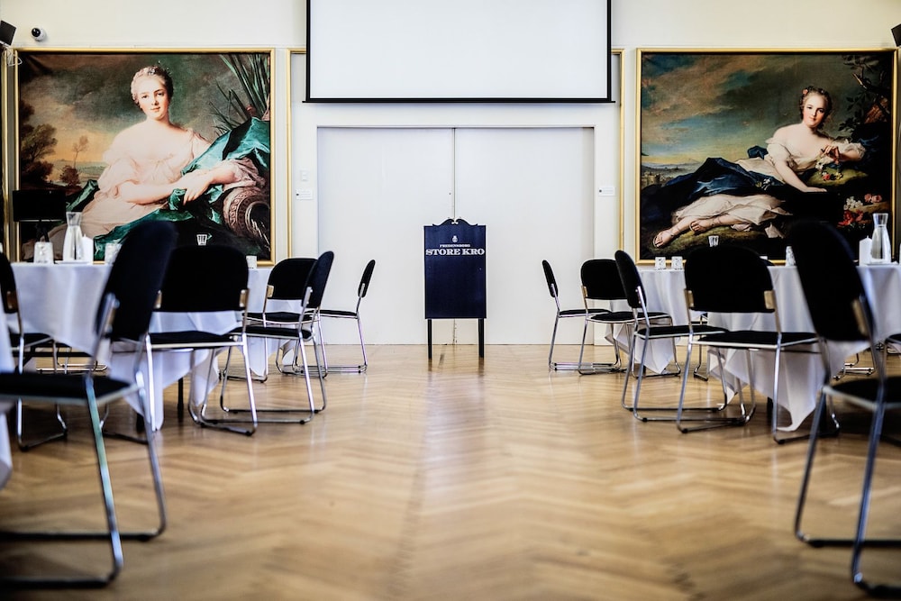 Fredensborg Store Kro 55/66