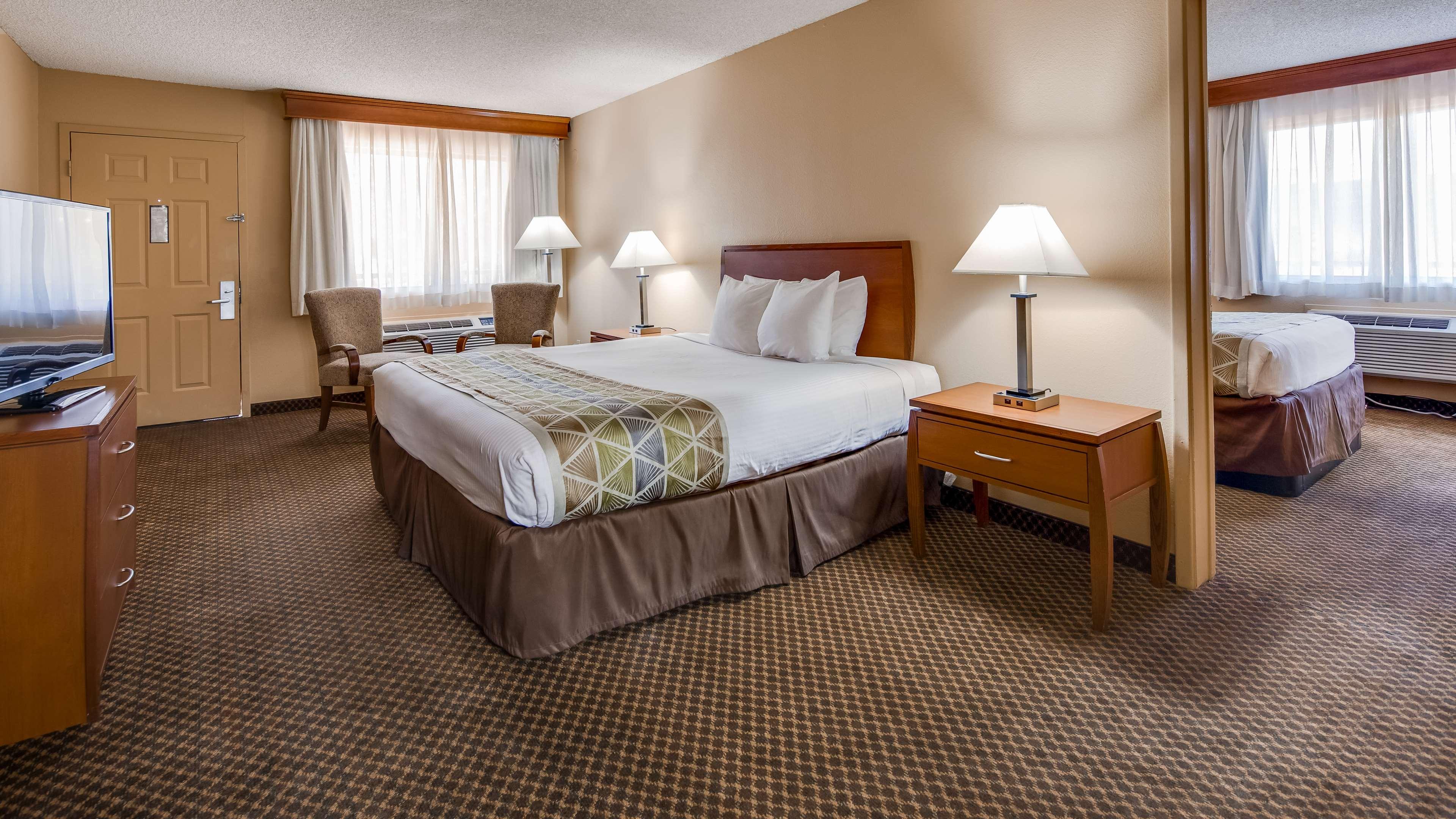 Room, King and Queen Bed, French Bathroom