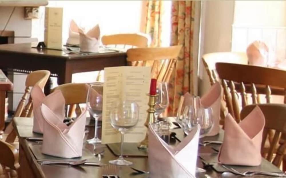OYO Rose & Crown Hotel 29/42
