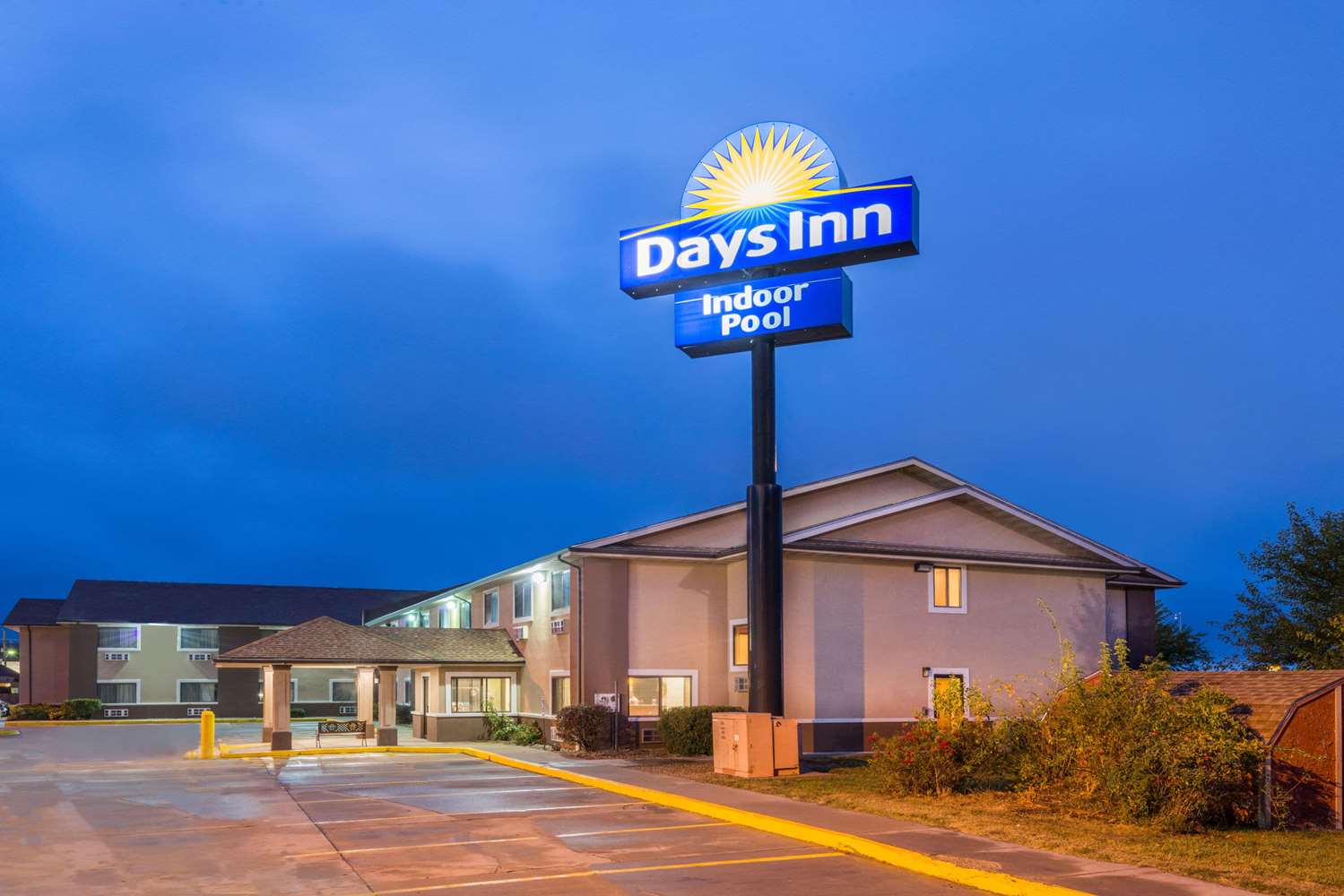 Days Inn By Wyndham Topeka 4/26