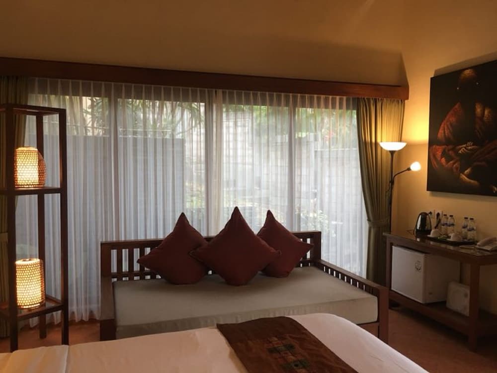 Villa Nirvana 66/81