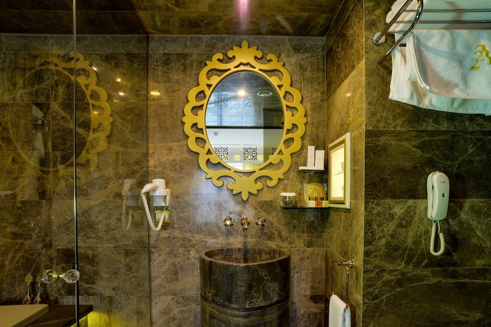 Altintas Otel & Spa 48/50