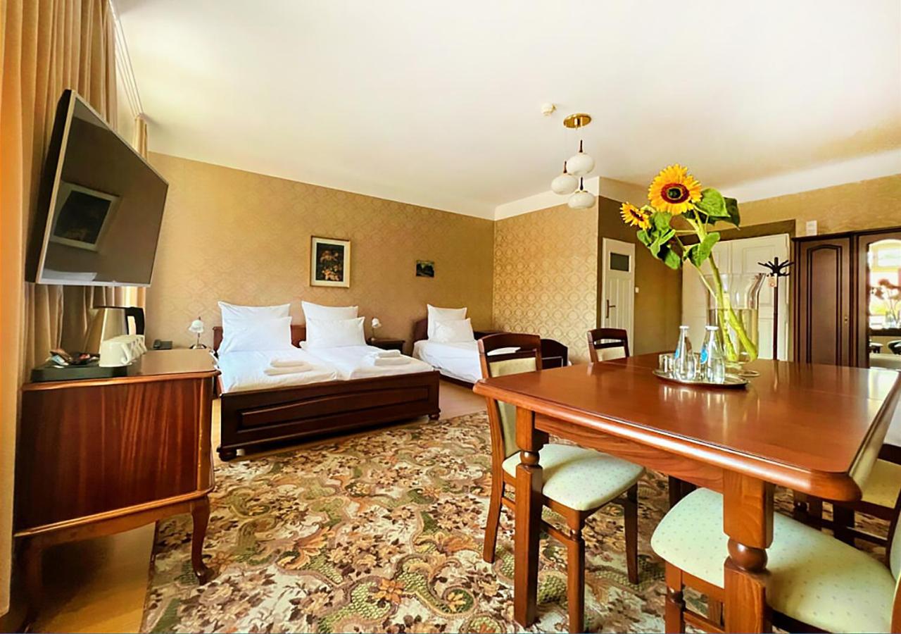 غرفة عائلية بحمام خاص، Hotel Pollera 5/6