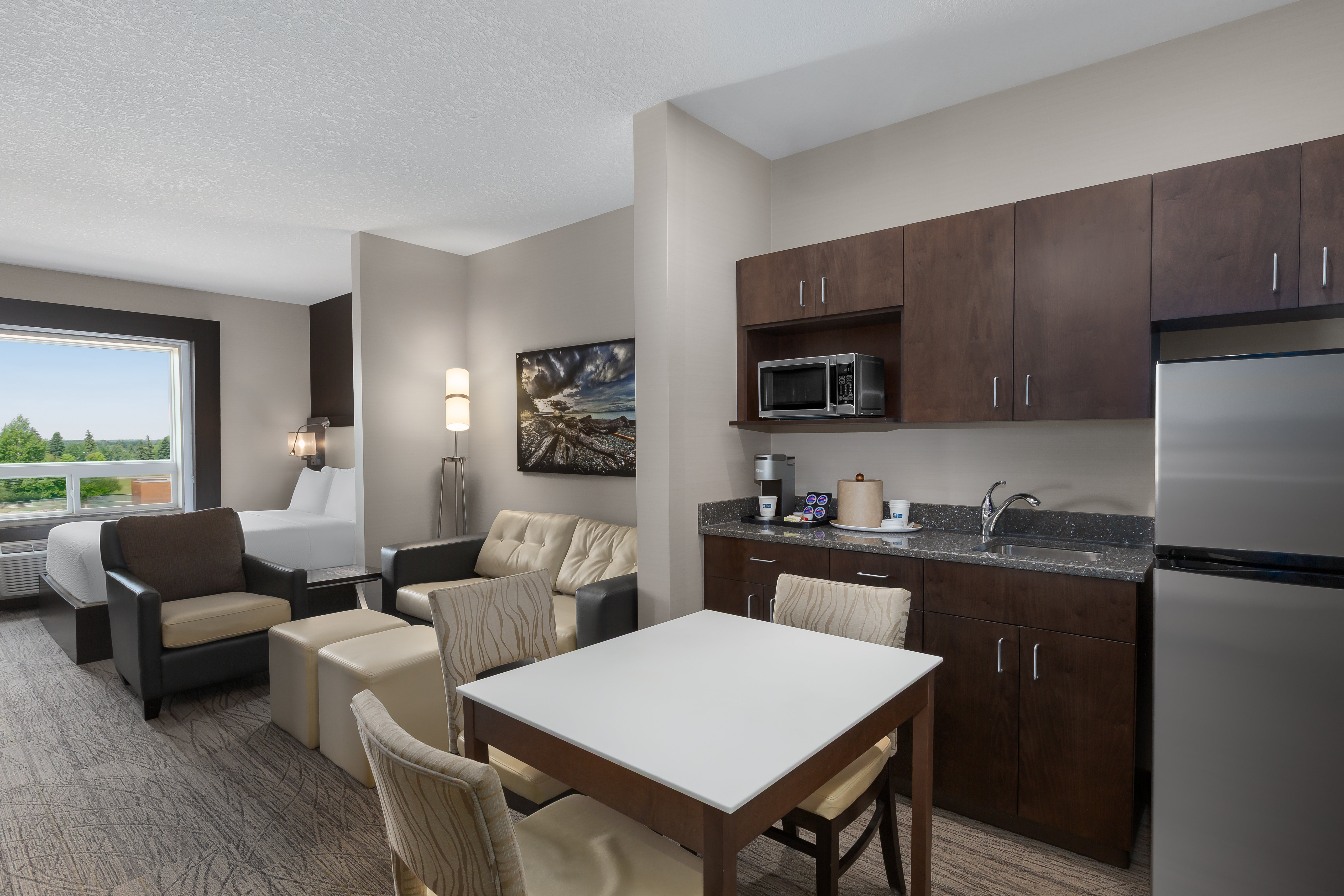 Holiday Inn Express Suites Cold Lake 58/73