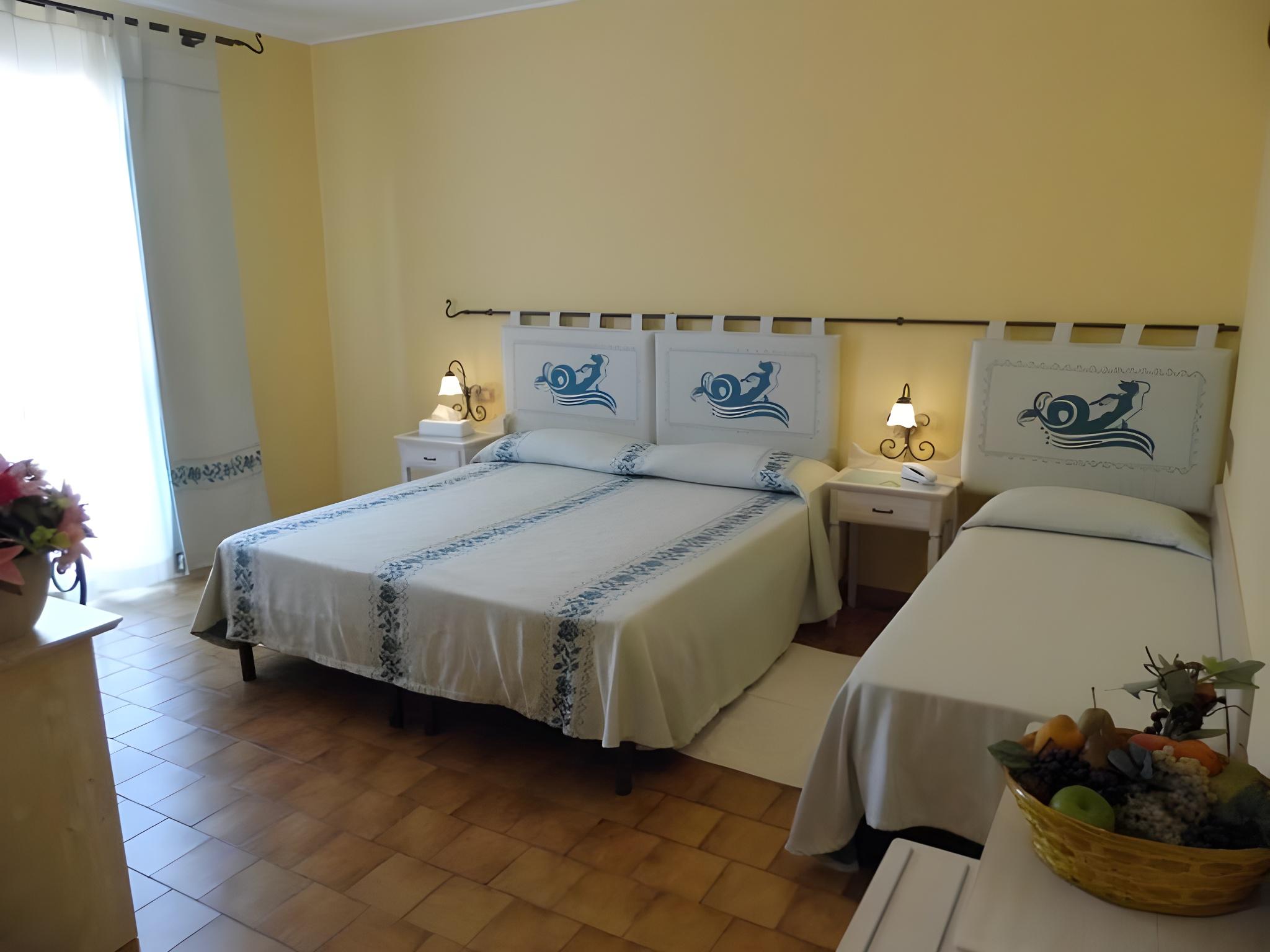 Room, Double Bed, Accessible