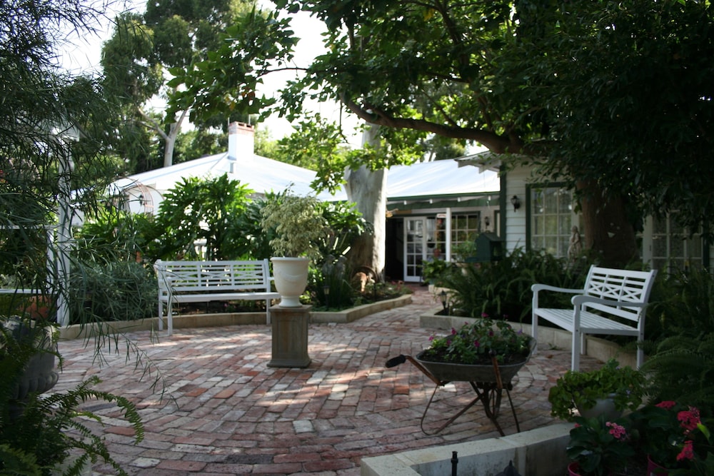 Rosebridge House Bed & Breakfast 42/50