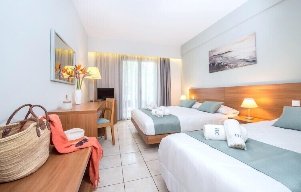 Contessa Hotel 35/105