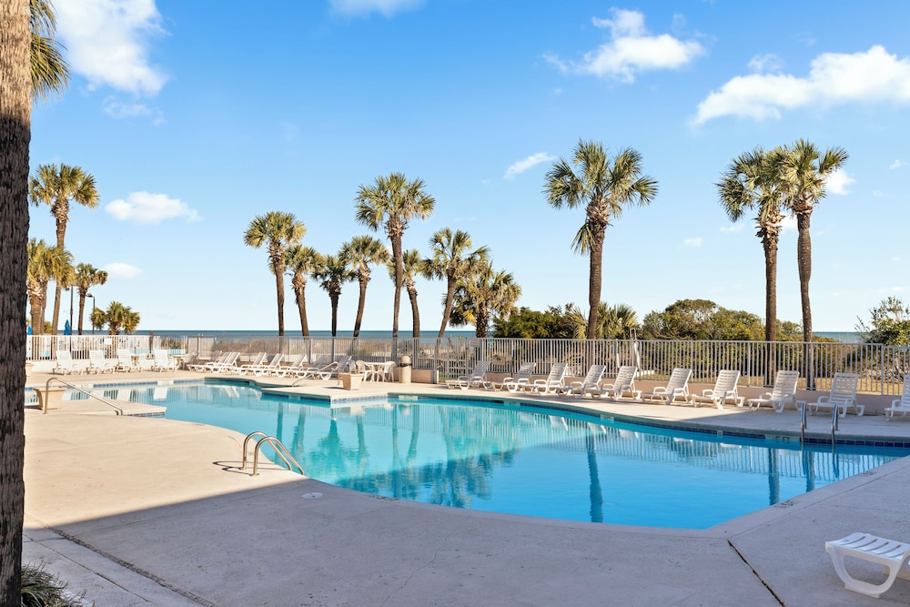 Ocean Crest Inn and Suites 24/51