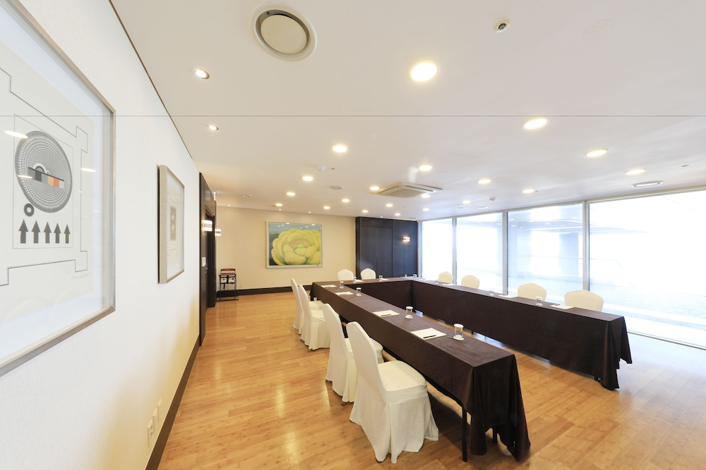 Ocean Suites Hotel Jeju 23/50
