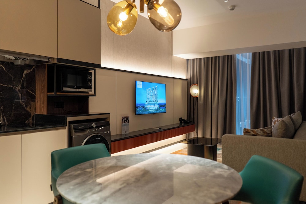 Herloom Hotel and Residence BSD Tangerang 35/50