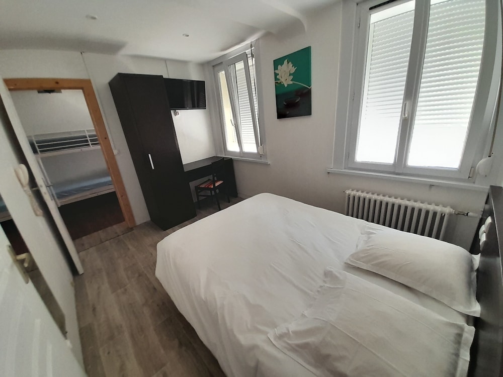 Hotel Au Spatial 10/74