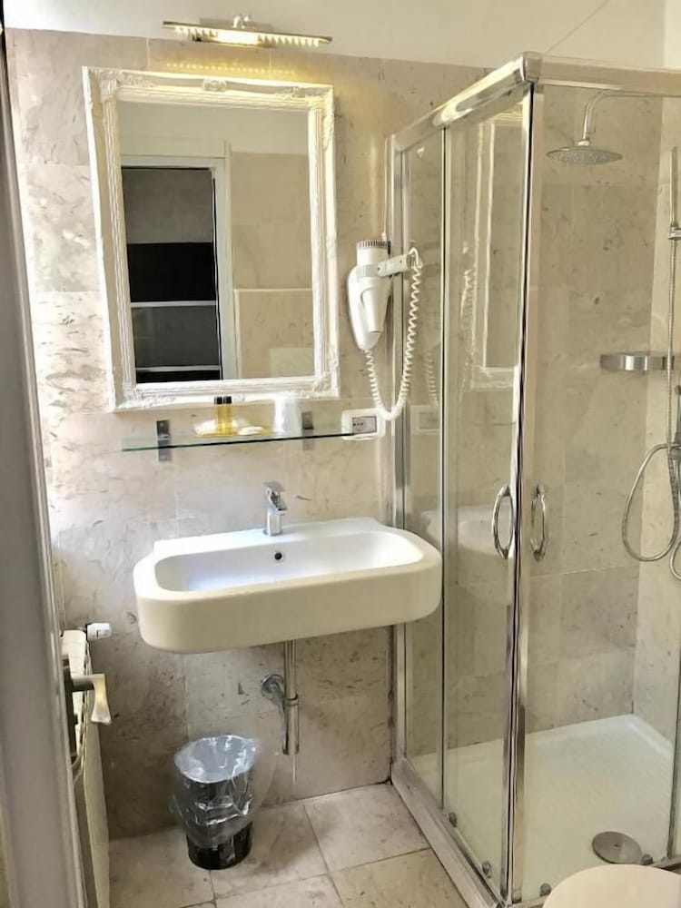 Hotel Bolzano 23/28