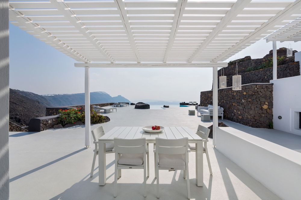 Aenaon Villas 12/27
