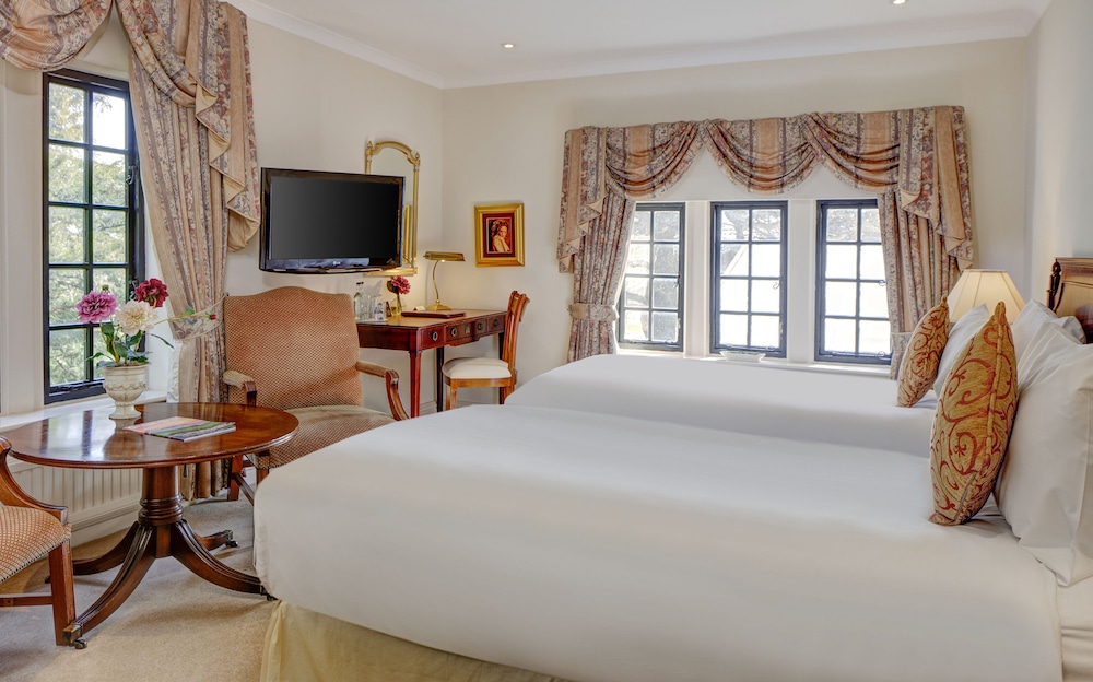 NAILCOTE HALL HOTEL AND GOLF CLUB 46/80