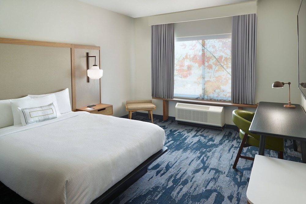 Fairfield Inn & Suites by Marriott Locust Grove I-75 South 3/22