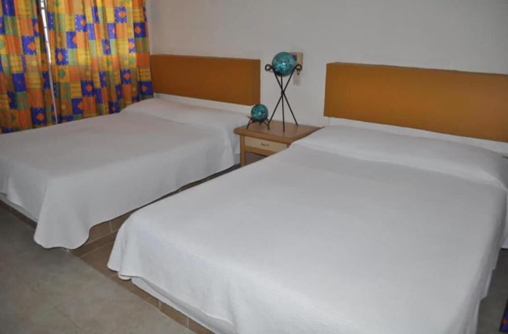 Hotel Acapulco 15/19