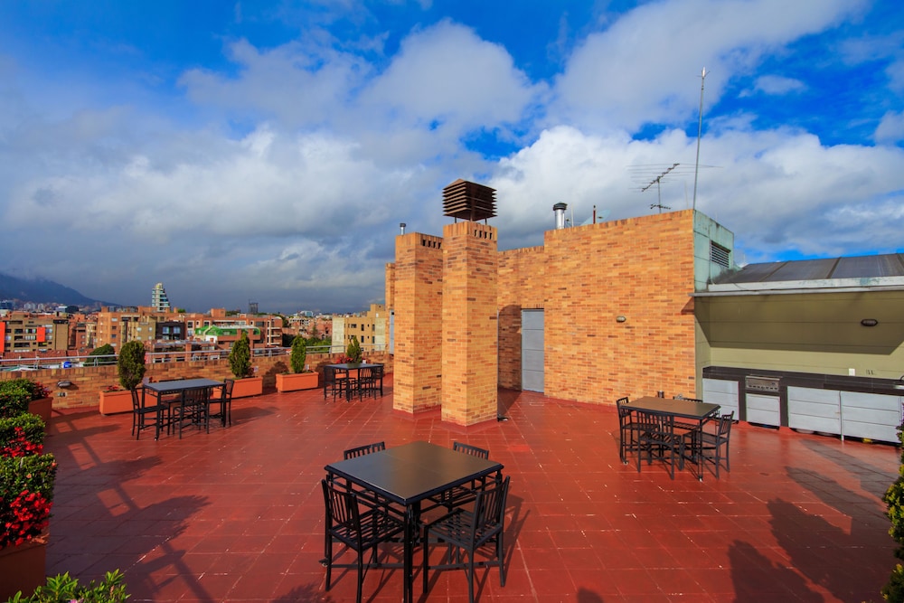 122 Plaza Apartahotel 50/56