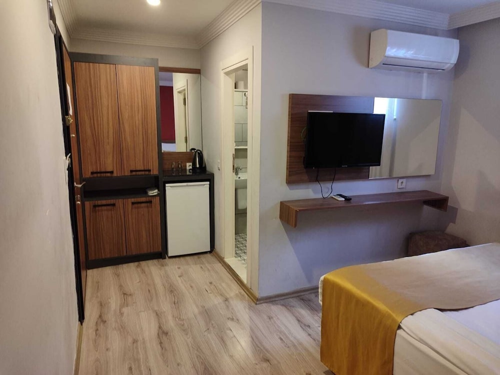 Terra Rossa Suites 36/44