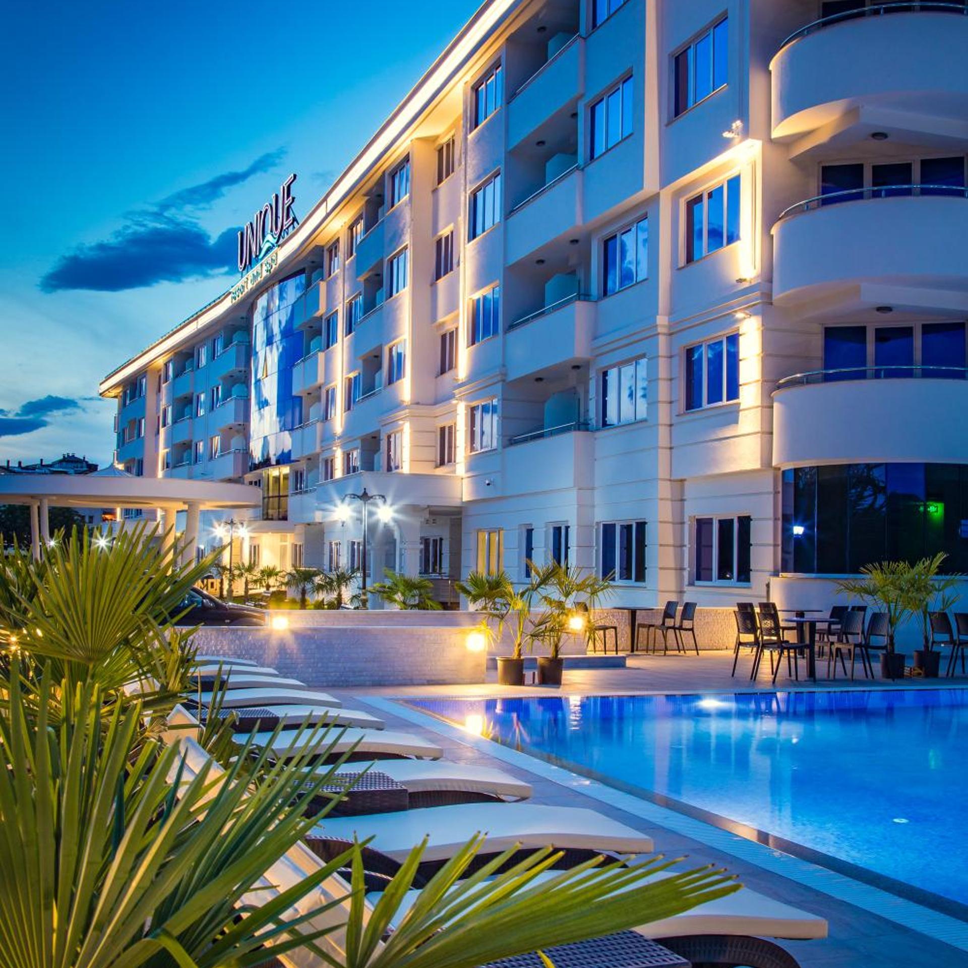 Unique Resort & Spa 5/50