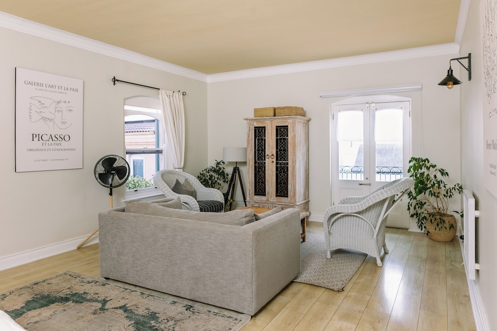 Auberge Burgundy Guest House Hermanus 32/43