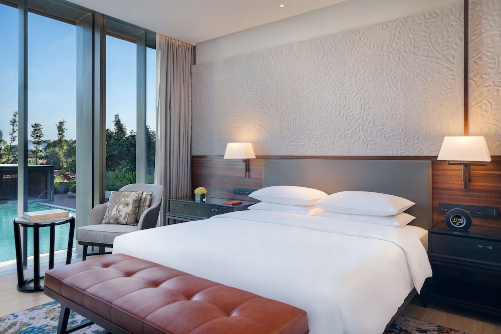 Hyatt Regency Phnom Penh 23/72