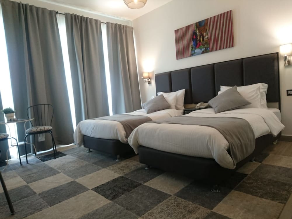 THE CONROY BOUTIQUE HOTEL 5/38