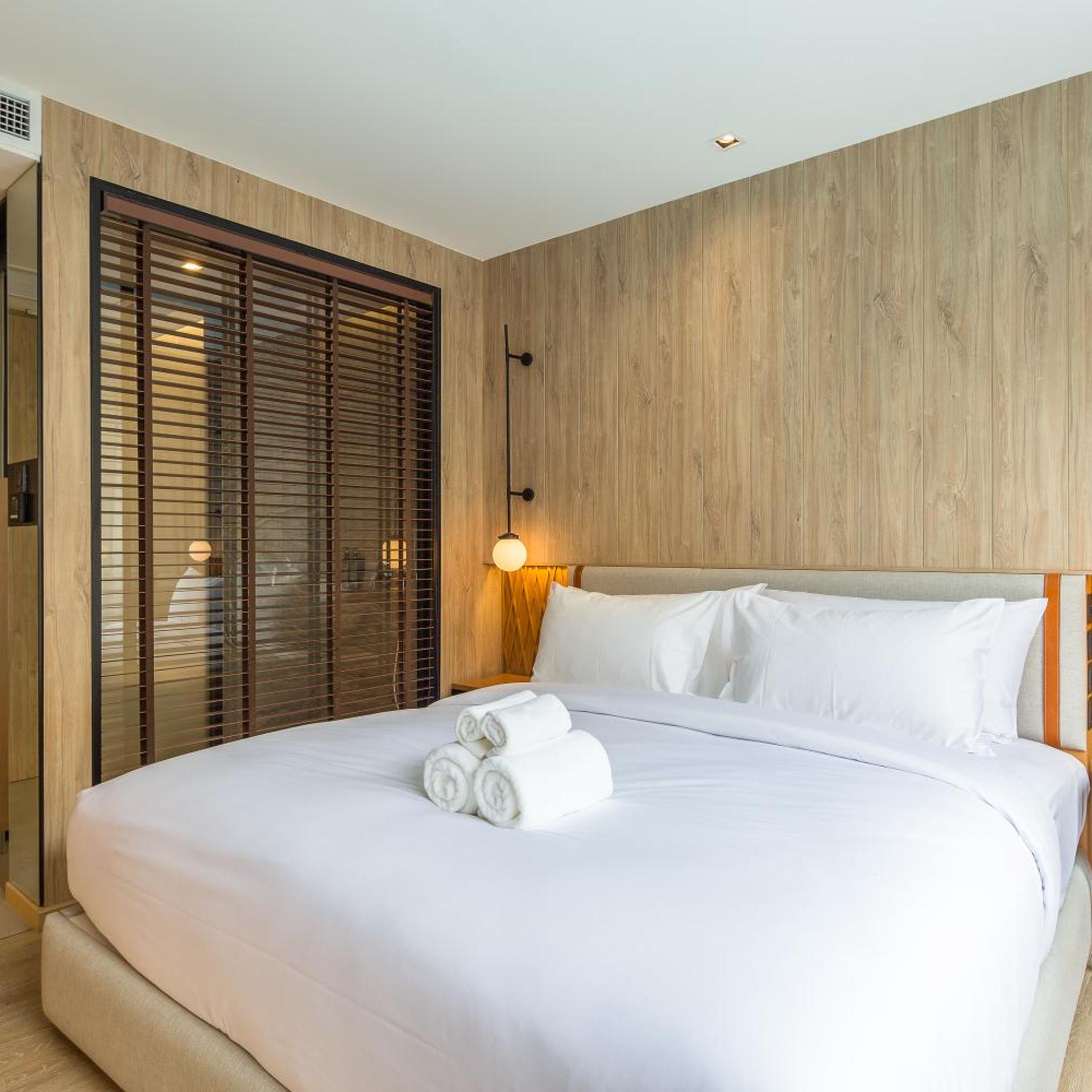 Superior, King Bed