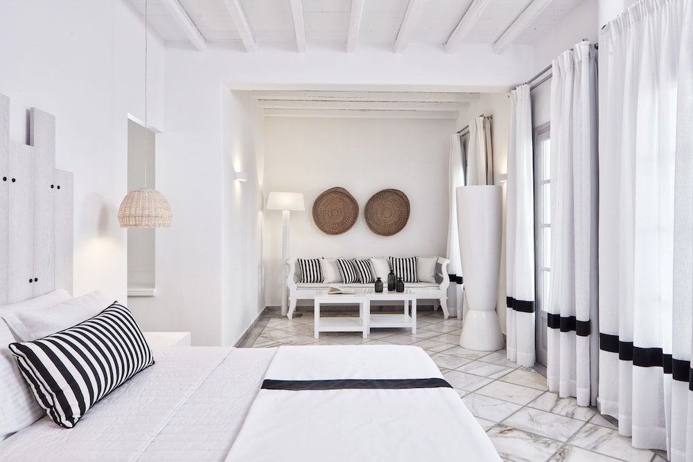 Junior Suite, Studio, Jetted Tub