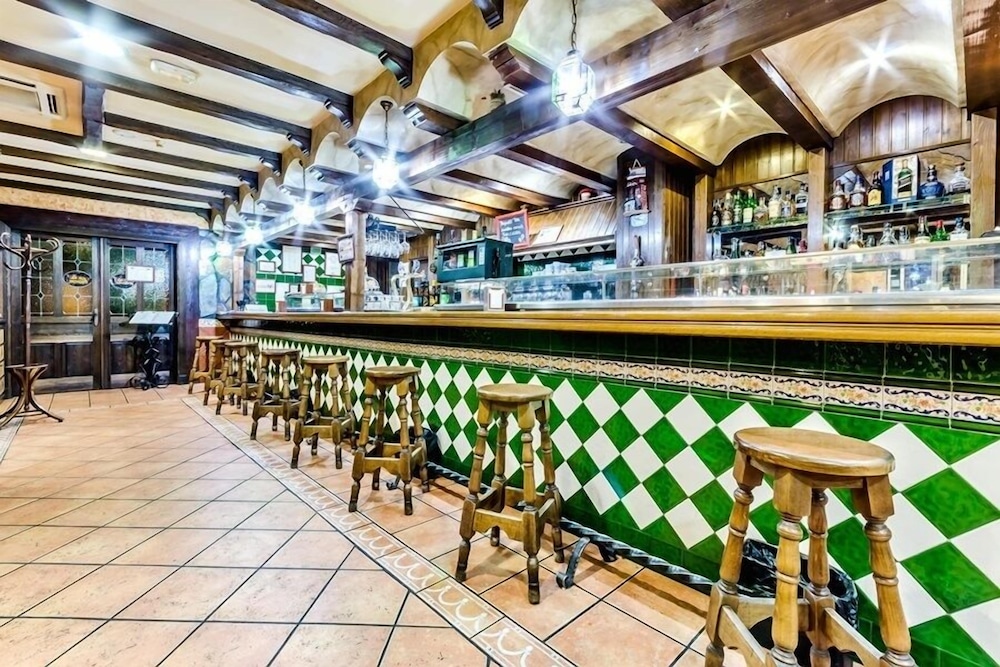 HOTEL CARLOS I - YUNCOS 54/61