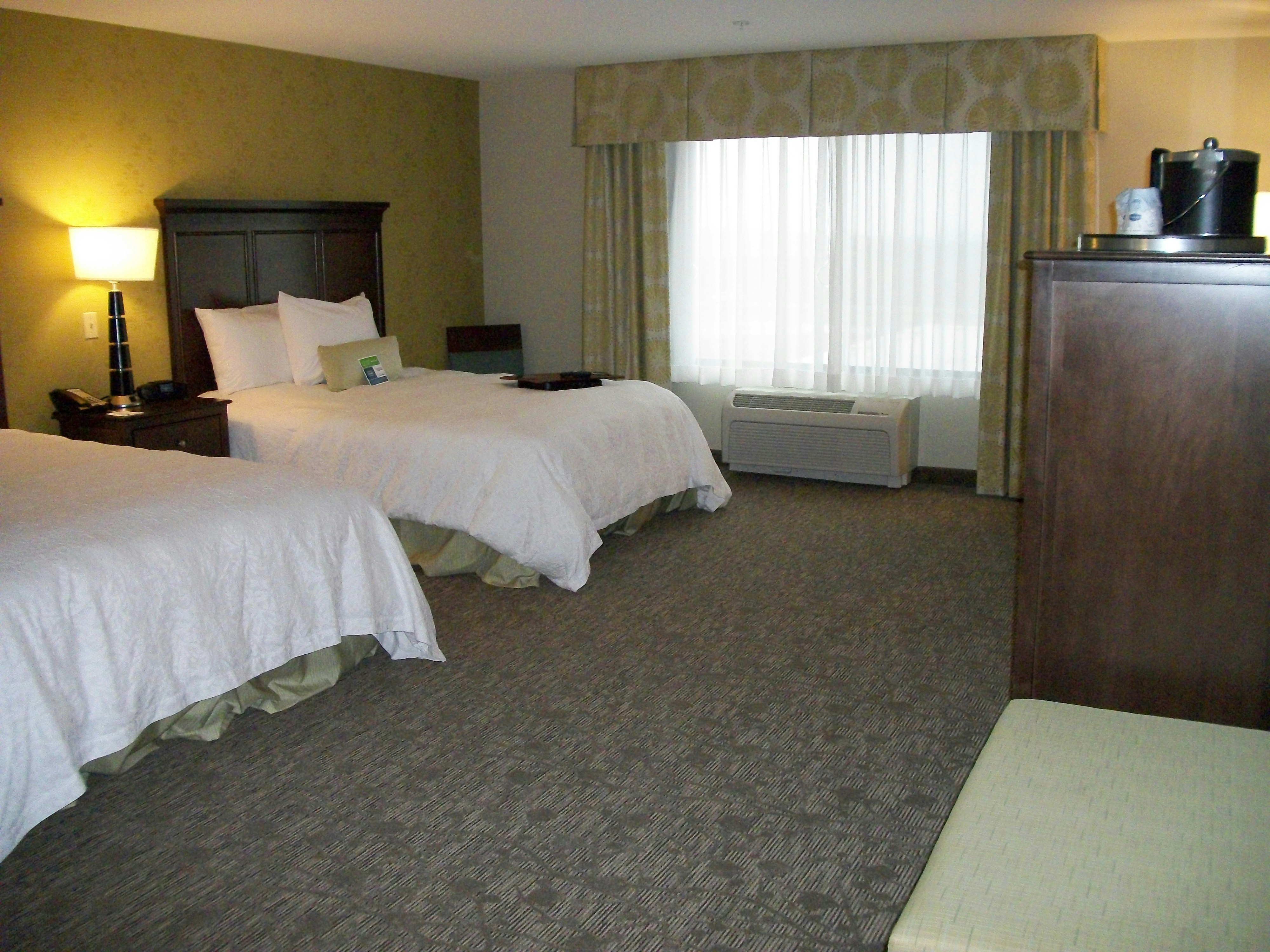 Hampton Inn Suites Manteca 19/50