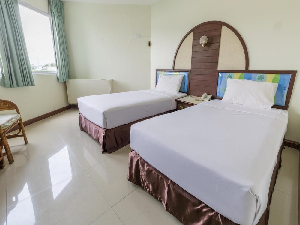 Lake Inn Hotel 28/55