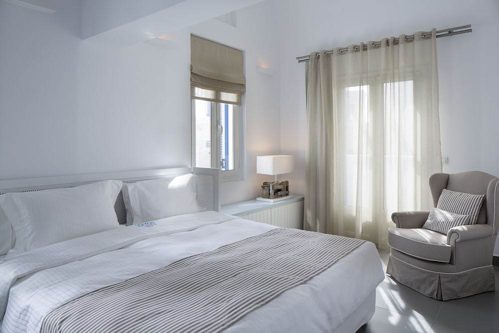 Loizos Apartments 12/50