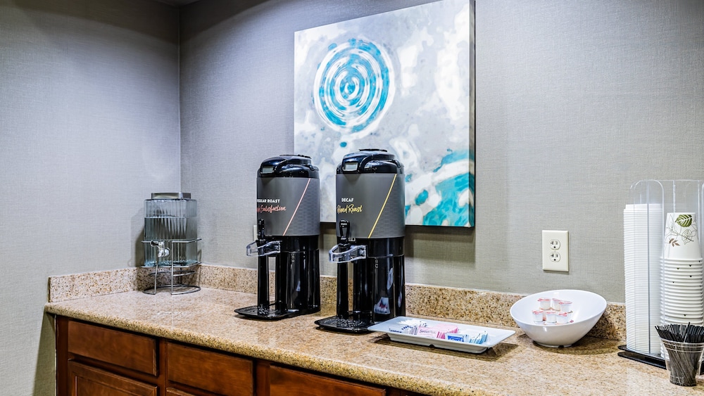Staybridge Suites Laredo International Airport 9/42