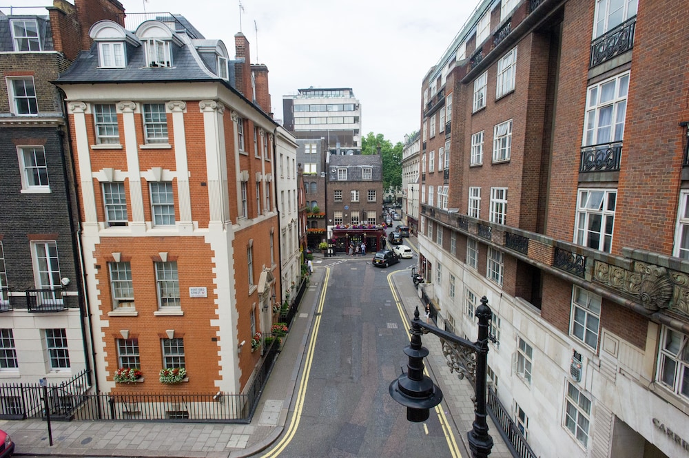 9 Hertford Street Apartments 43/49