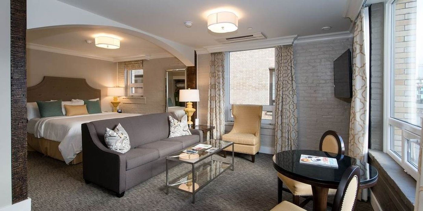 Mark Spencer Hotel 20/50