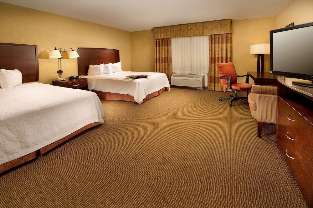 Hampton Inn and Suites San Antonio Airport 13/44