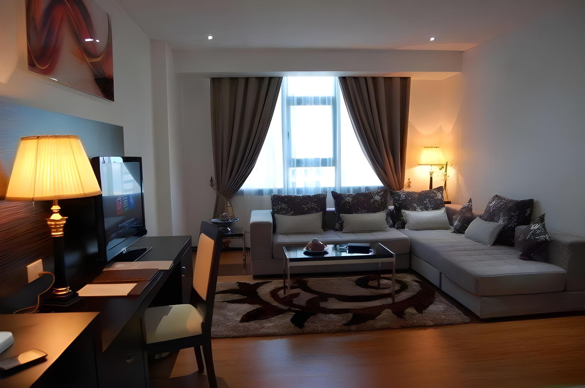 OLIVE SUITE