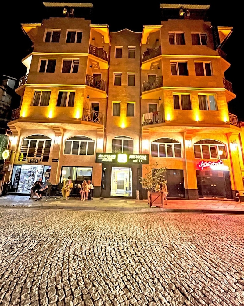 Hotel Aristocrat Batumi 5/34