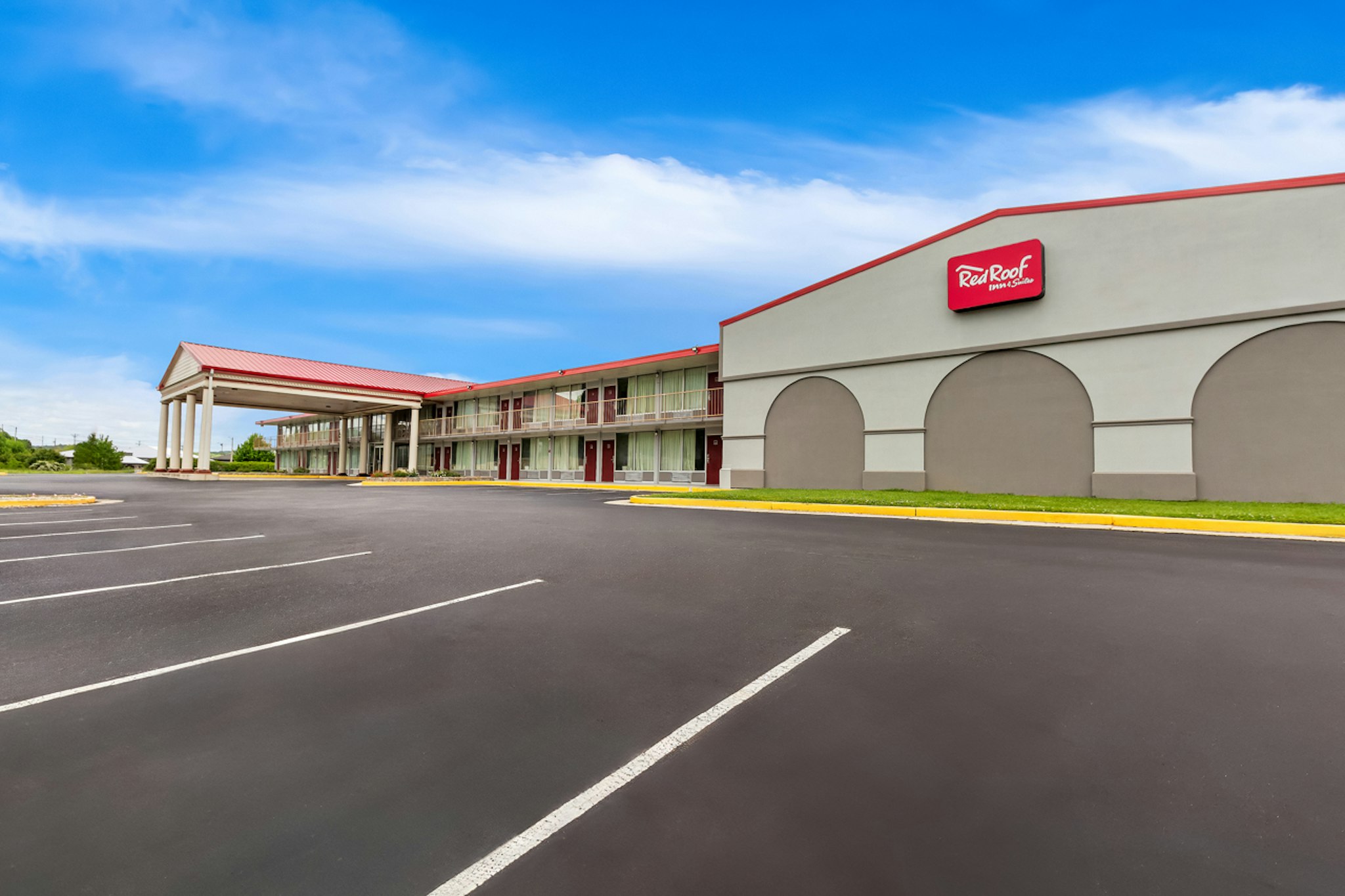 Red Roof Inn & Suites Cave City 17/18